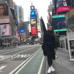 Meet your Posher, Bibi